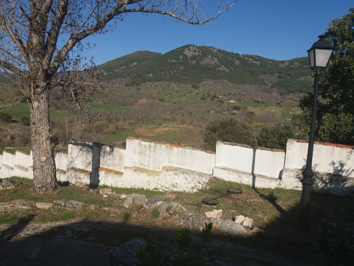 Casa Rural De Benjamin Palencia Villafranca de la Sierra Eksteriør billede